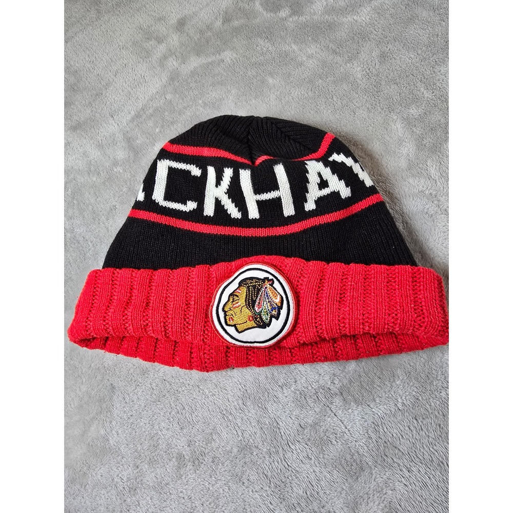 Chicago Blackhawks Cuffed Beanie Hat Cap Red Black Mitchell & Ness Hockey NHL